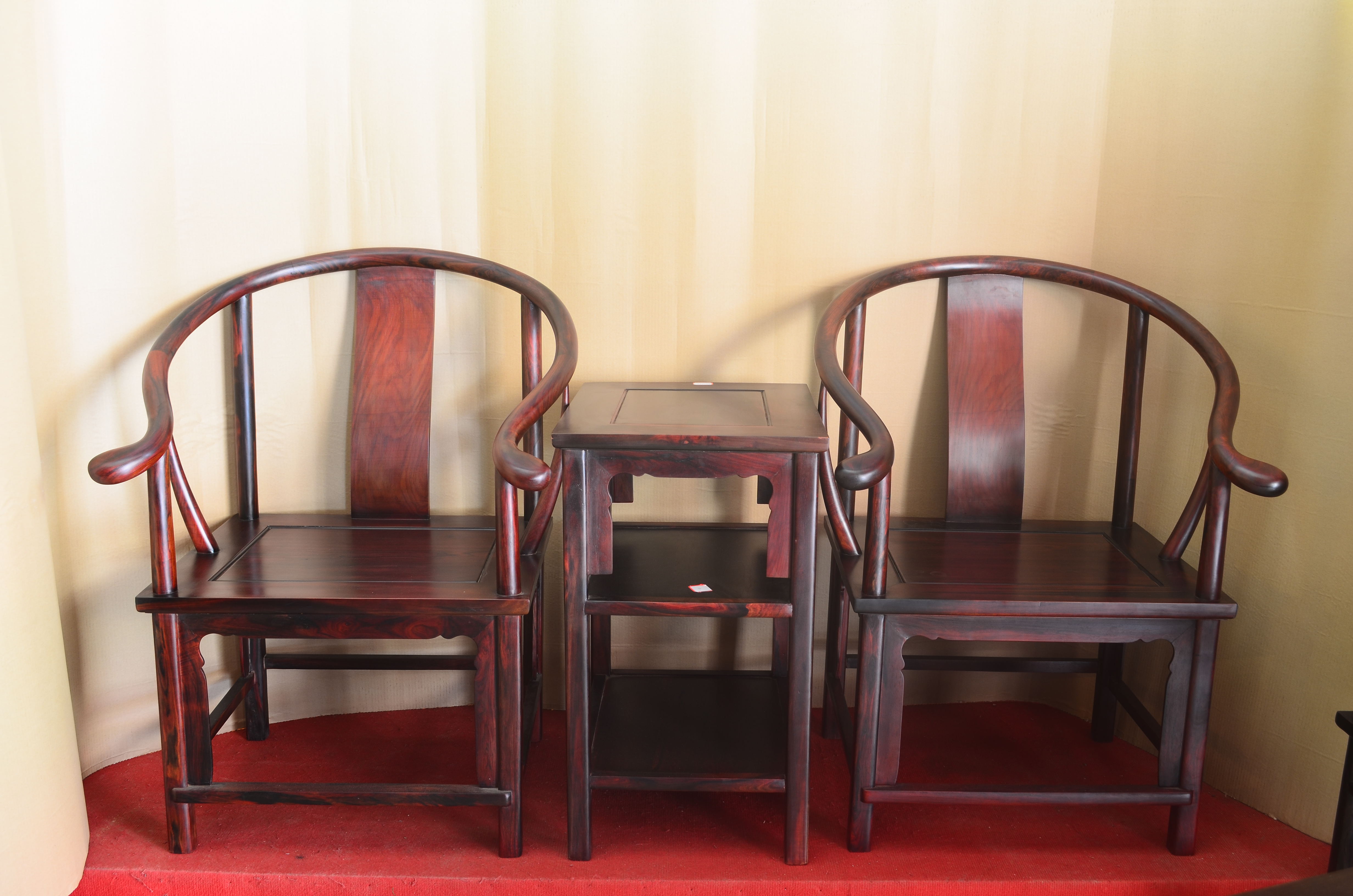 交趾黄檀圈椅3件套.jpg